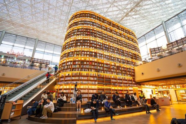 Không gian kệ sách khổng lồ tại thư viện Starfield COEX Seoul