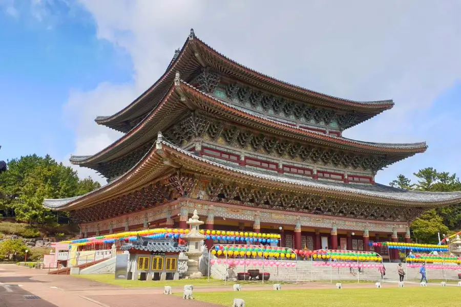 Kinh nghiệm tham quan Yakcheonsa