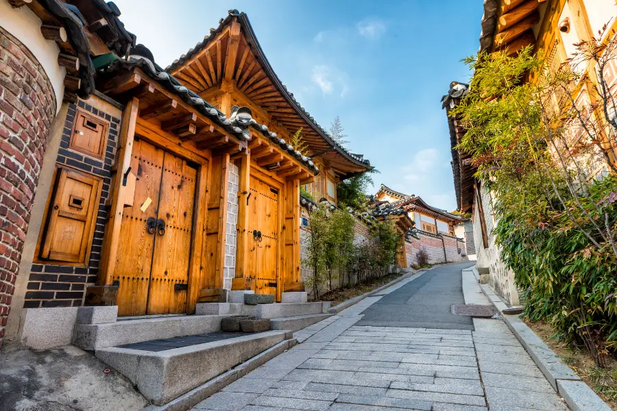 Làng Hanok Bukchon Seoul trong hành trình tour Seoul Nami Làng Hanok Bukchon Seoul trong hành trình tour Seoul Nami