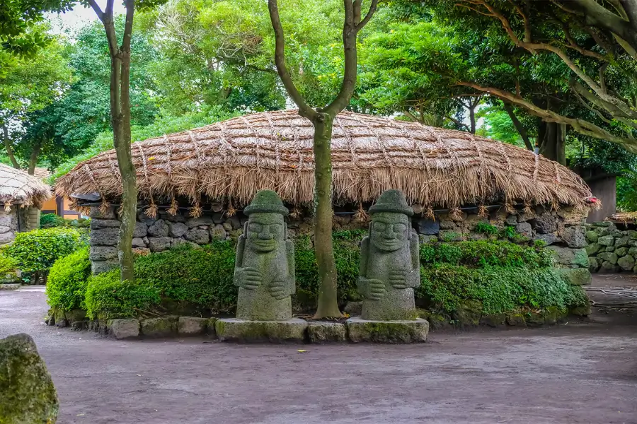 Trải nghiệm tham quan làng dân tộc Seongeup
